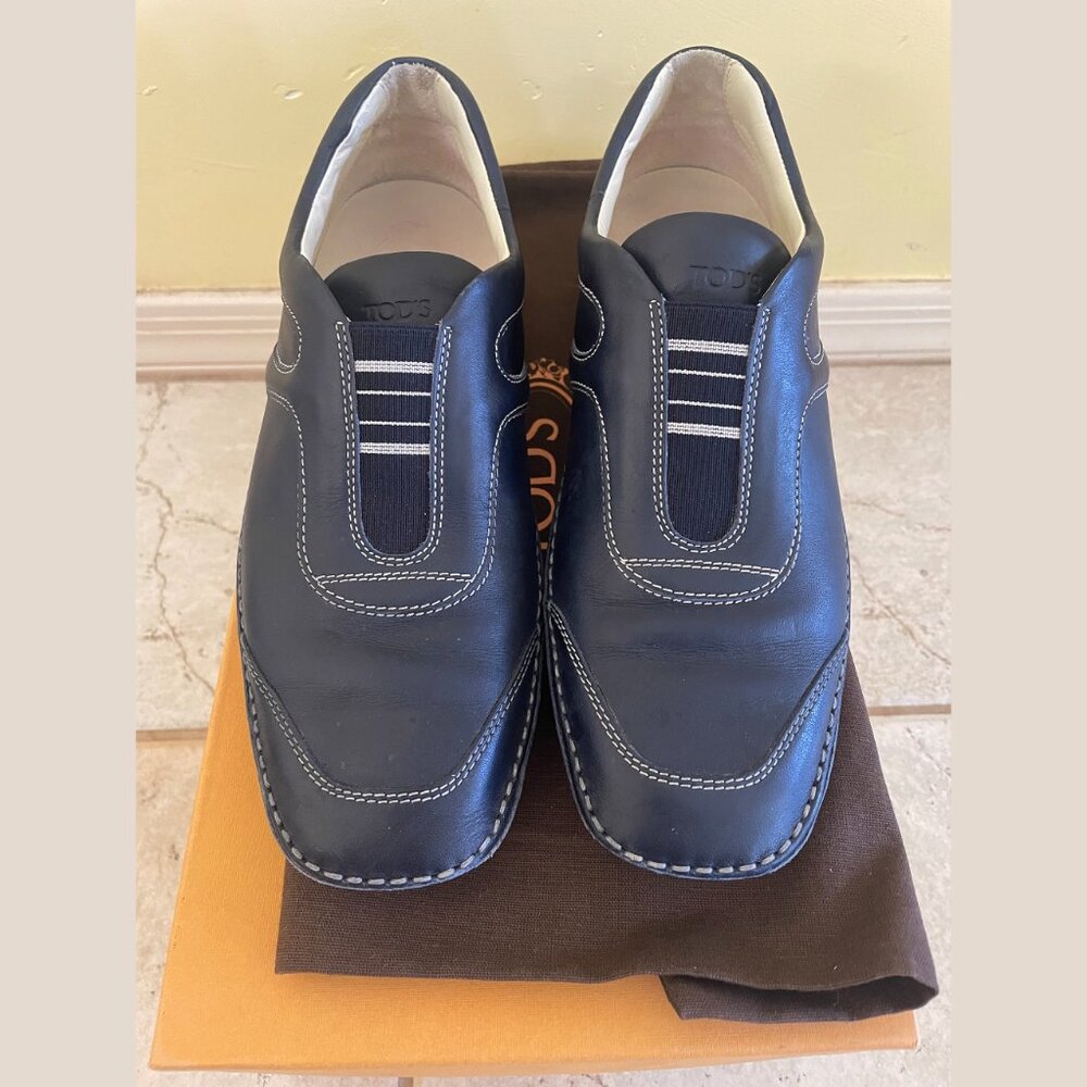 EUC Tod's Navy Leather Slip On Loafers Driving Shoes Sneakers Size 6.5 MSRP $775